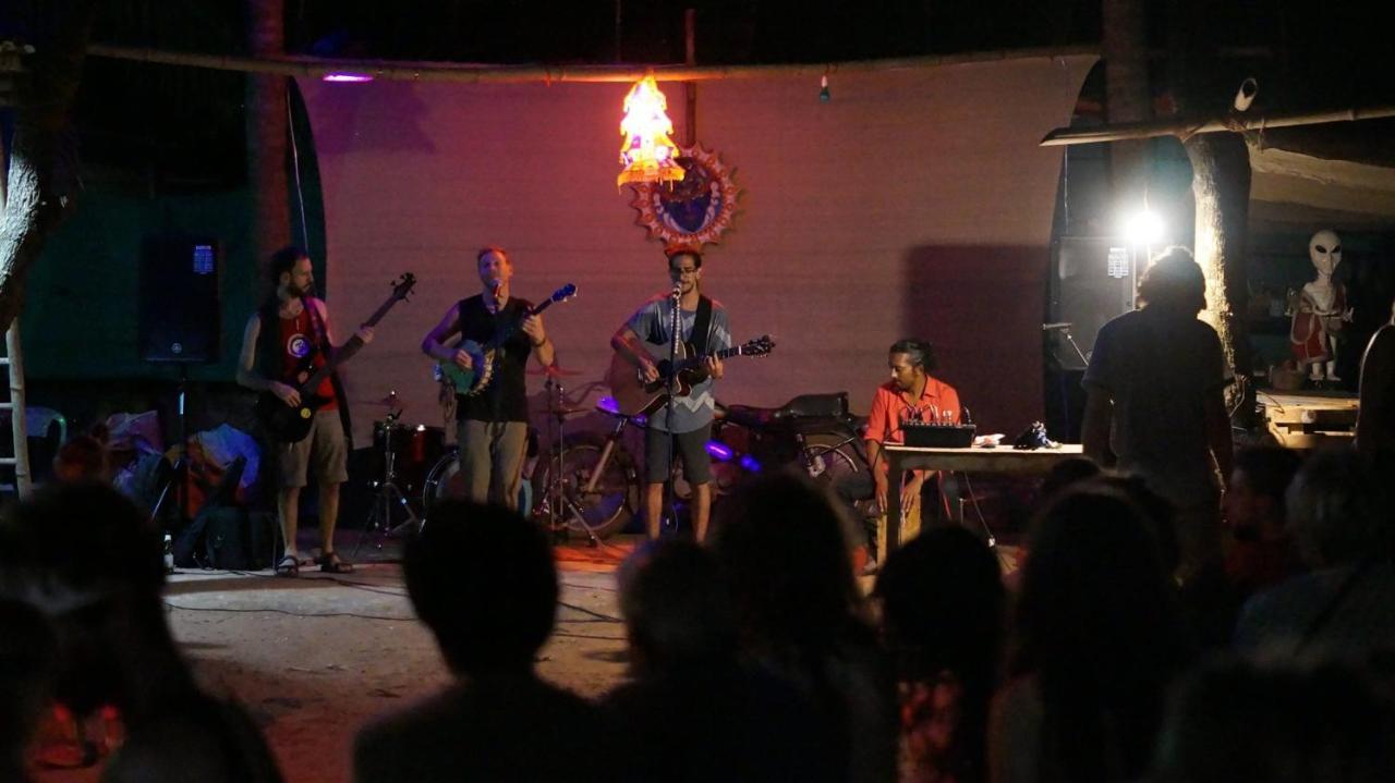 ארמבול Namahstay Eco Hostel & Coworking & Art Community Space מראה חיצוני תמונה