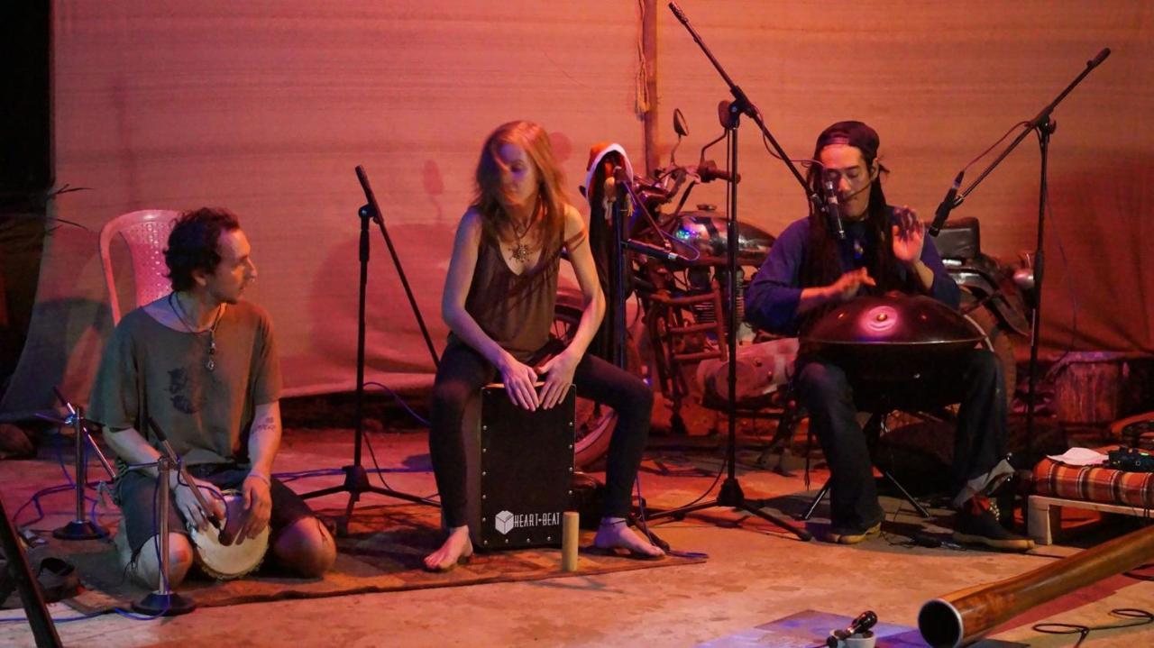 ארמבול Namahstay Eco Hostel & Coworking & Art Community Space מראה חיצוני תמונה